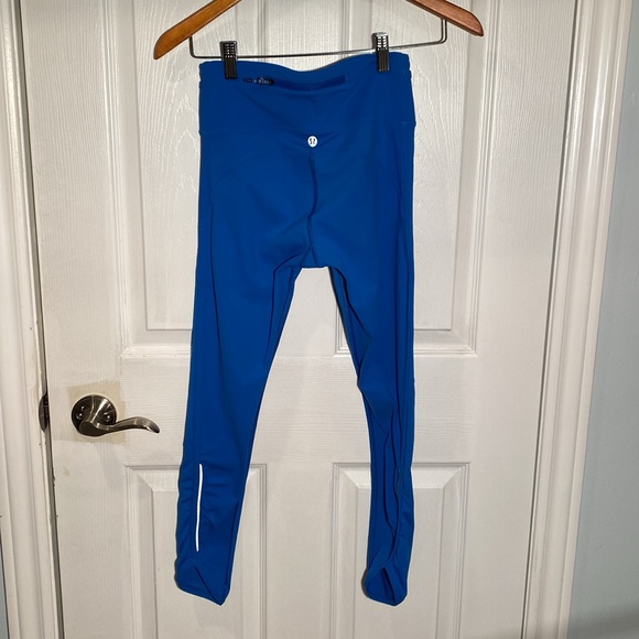 Lululemon Royal Blue 3/4 Capri Leggings Size 4 Reflective Stripe Excellent Cond. - Picture 7 of 10